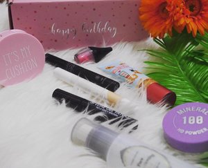 Last year, @lindaleenk introduced me to @altheakorea Birthday Box. And started from the the day when the box arrived I fell in love at the first unboxing. .. #ClozetteID #ClozetteIDReview #AltheaReview #AltheaxClozetteIDReview#makeup #lifestyle
