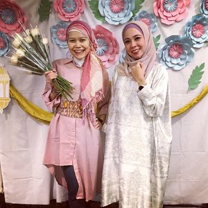 Happy sweet seventeen @moz5salon Thanks for having me at the celebration, congratulation @yuliamoz5 your baby is now grow up. So glad to find you as a partner for muslim women beauty care..#clozetteid #instagood #sweet17 #muslimlifestyle #muslimbeautycare #pertamayangbikincantik #latepost #halalcare