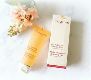 (#blogged) | Clarins Daily Energizer Cleansing Gel : This is my 2nd tube and I'd say this is definitely on my Top 3 best daily face wash I've tried so far.
More detailed review on the blog ( link on bio or go to http://alturl.com/rmyjr ).
.
.
.
.
#clarins #skincare #beautygram #skincareblogger #bbloggers #beautyreview #facewash #skincareaddict #skincarediary #skincarelove #fdbeauty #indonesianbeautyblogger #bloggerperempuan #bloggerceriaid #bloggerceria #bcblogwalking #clozetteid