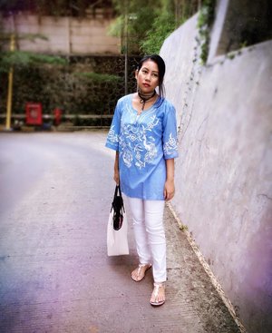 It's raining today ⛈⛈ ... But it's alright .. For without the rain there would be no rainbow 🌈
_______________
#abcstylechallenge #julystylechallenge #whatiwore #ootdindo #ootdchannel #whitedenim #stylediaries #personalstyle #lookdujour #todayslook #metoday #clozetteid