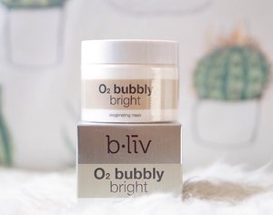 Been trying this oxygenating mask from @bliv that was sent to me a while ago. It has been a wonderful experience with satisfying results! Will do a more detailed review on zè blog soon! 🌵
.
.
.
.
.
.
.
.
#maskreview #gowiththeglow #beautyblogger #bblogger #skincaregram #skincareblogger #skinadvice #facemask #beautyenthusiast #skincaregoals #clozetteid