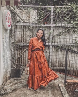 Recycling this #SaptoforHava dress for Eid Day 3 #ohohtehdeh 😉💃🏻 ⁣
⁣
⁣
⁣
⁣
⁣
⁣
.⁣
#modeststyle #lookdujour #currentlywearing #ykrayawears #aboutalook #theeverygirl #petitestyle #clozetteid ⁣
