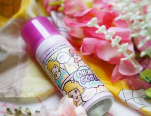 {Product Review} : #EtudeHouse Oh My God! Dry Shampoo - is a saviour for those days when I'm in a hurry or just too lazy to wash my hair 😎 It gives my hair 1-2 extra days to behave itself 😏 I much prefer the Oscar Blandi version though but it's too pricey (sigh), so this Etude House will do just fine for hair-emergencies 😗
🌸🌸
I got this Etude House dry shampoo from @sociolla and I have a discount code to cut IDR 50,000 off your purchase !! Just put "YURI50" at checkout for extra discount! (Min purchase IDR 200,000). (Tidak berlaku untuk barang diskon dan brand Rollover Reaction).
🌸🌸🌸🌸🌸
#dryshampoo #productreview #beautyreview #beautyblogger #indonesianblogger #bloggerperempuan #haircare #beautygram #beautydiary #sociollablogger #clozetteid