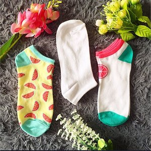 New socks ! 😍😍😍🍉🍉🍉#newin #socks #cutestuffs #haul #flatlay #clozetteid #instacolors #feelslikesummer #colorsofinstagram