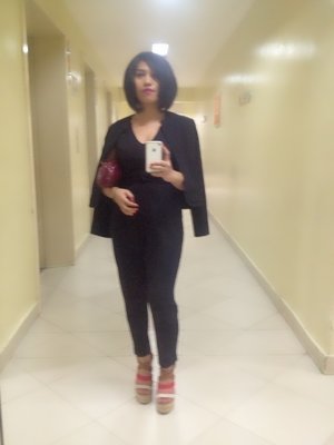 Surprising my bff for her birthday, dress code is black. Choice goes to black jumpsuit. Adding a touch of red to it. And of course my favourite wedges. 