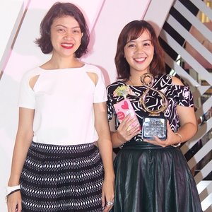 Thank you @senayan_city for The Best Attractive Beauty Blogger Award last night!

And also thank you for all of my friends who helped double-tapping the picture! 😊😊😊 #bbmeetup #bbmeetupxsency #senayancitybeautyawards #clozetteid