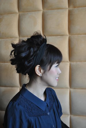 Hair inspiration by Shunji Matsuo Indonesia's owner; Hisato san
At Kawaii Beauty Japan for Japan Beauty Tour PR Event

Model: Kania Safitri
