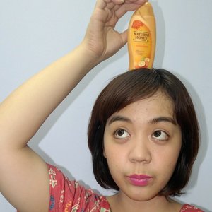 🍯 Check out my review on Natural Honey Pure Lotion on my blog (check the full URL on my bio)

Do you spend a lot of time in air-conditioned room?

Or you fight with dust and air pollution everyday?

Do you want to have fairer skin?

You want to have moist and healthy skin?

All those questions can be answered with Natural Honey Pure Lotion. ❤❤❤ #clozetteid #beauty #bodylotion #naturalhoney #skincare #bblog #bblogger #utotia #beautyblogger #indonesian_blogger