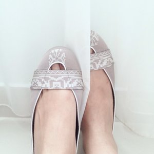 My shoes of the day from Ria Miranda's Boutique. A touch of Indonesian pattern, Songket. #clozetteid