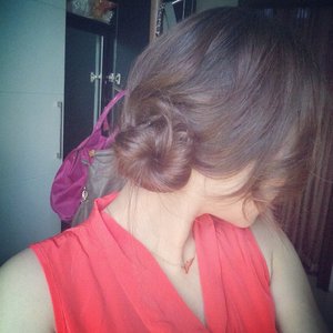 Messy hairbun for casual summer look ♡ #throwbackyesterday #me #selfie #hairdo #hairbun #summerlook #natural #casual #feminine #lovely #asian #girl #asiangirl #like #love #tagsforlike
