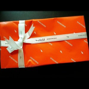 My happy orange box 😘😍 #MOTD #POTD #Hakuhodo #makeupbrush #Japan #Japanese #love #like #tagsforlikes #FDbeauty #femaledaily #clozetteid #clozette #clozettedaily