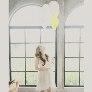 🎈 LIVE . LAUGH . LOVE 🎈 #POTD #white #balloons #theparlourbali #ootd #like #love #tagsforlikes #fdbeauty #femaledailynetwork #clozetteid