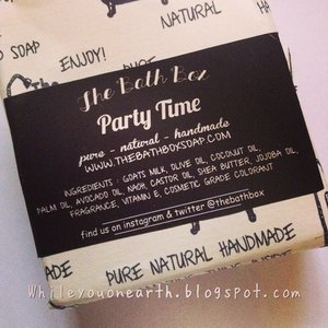 This is how @thebathbox party 💃🎉👯🎊 http://www.whileyouonearth.blogspot.com/2014/11/the-bath-box-party-time.html you can get this pretty soap at @aischatz #id #idblog #idblogger #idbblogger #instadaily #instabeauty #Indonesia #madeinindonesia #natural #nosls #noharshchemical #parabenfree #clozetteID #igers #igdaily #igbeauty #recommended #pretty #soap #cleanser