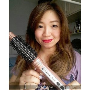 Get stylish hair at the comfort of your own home with @repitindo 
http://whileyouonearth.blogspot.com/2015/09/repit-magic-brush-iron-2-in-1-staright.html

#repitindo #ezstyling #enjoyrepit #clozetteid #beautyblogger #hair #hairstyle #simple #Repit #curler #straightener #hairdo