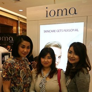 We went to @iomaparisfrance today 😘😘😘 come and join us for a skin check to know your skin better. 
With @makeupbyputri and @wholovesvanilla 
#IOMA #clozetteID #bblogger #bbloggerid #bbmm #idblog #idbblogger #idbeautyblogger #beautybloggerindo #skincare #hightec #jakarta #mkg #kelapagading #ig #igdaily #instabeauty #instadaily