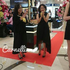 Congratulations @yslbeauteid for the reopening of the counter at @pondokindahmall.pim and my say on Google Glass experience with makeup. 
http://whileyouonearth.blogspot.com/2015/06/ysl-google-glass-experience.html?m=1

#yslbeauty #yslbeaute #clozetteid #googleglass #makeup #demo #class #event #launch #francislim