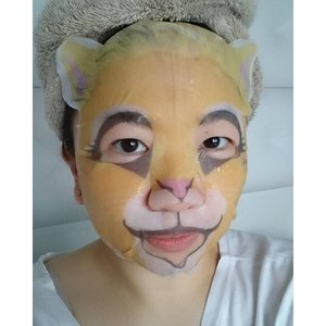 Meowww!! http://whileyouonearth.blogspot.com/2015/09/berrisom-animal-mask.html

#berrisom #animalmask #cat #meow #clozetteid #facemask #papermask #Collagen #skincare #Korean