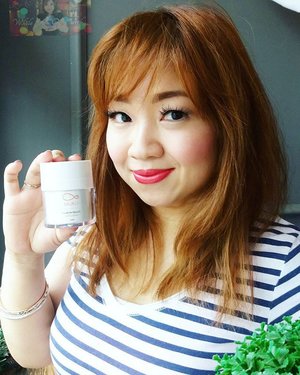 My say on @salmonbright A cream that absorb easily on the skin, smells good and give the skin a firming action too.Read the full review here:http://whileyouonearth.blogspot.com/2016/01/muku-salmon-bright-facial-cream.htmlAnd stay tune as the giveaway will be shared within this week #carnellingiveaway where you could win 4 products from Muku Group.#clozetteid #salmonbright #Muku #antiaging #salmon #moisturizer #cream #beautyblogger #beautybloggerindonesia