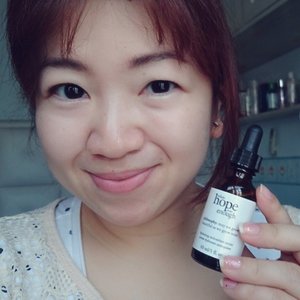 When Hope Is Not Enough, a serum from @philosophyindonesia 
Available at @sephoraidn

http://whileyouonearth.blogspot.com/2015/03/philosophy-when-hope-is-not-enough.html?m=1

#bloggersays #beauty #clozetteID #skincare #serum #philosophy #believeinmiracle #hydrating #antioxidant