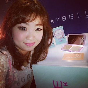 #myfirstmoment with the new @maybellineina powder.

#clozetteID #beauty #blogger #maybelline #powder #compact #new #event