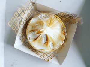 Lemon meringue.#foodoes #foodporn #desserts #yums #Clozetteid
