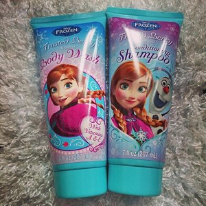 Frozen frenzy 😍😍😍 a Body Wash and Conditioning shampoo found at WEGO for ¥450 (+tax) each are super duper cute, the frosted berry scent is also delightful for those young at heart. #idblog #id #beautyblogger #bblogger #clozetteID #tokyo #Harajuku #bodywash #conditioningshampoo #toiletries #frozen #letitgo #ig #instadaily #instabeauty #idbblogger #hisbeautytour #kawaiibeautyjapan @kawaiibeautyjapan #collectibles #collection
