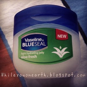 A beautiful light hydrating jelly from @hoshikichishop that feels comfortable on the skin and benefits when used with makeup too http://www.whileyouonearth.blogspot.com/2014/09/vaseline-blueseal-light-hydrating-jelly.html #id #idblog #clozetteid #indoblogger #instabeauty #instadaily #beautiful #beauty #aloevera #jelly #petroleumjelly #vaseline #blueseal #bblogger #beautybloggerid