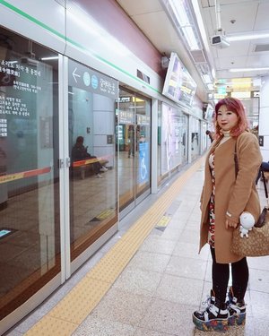 Seoul have one of the best transportation system in the world. 
All the details are written clearly, the signs are available almost everywhere, and even color coded system, still, I think Tokyo provide the  best information beyond any language barrier. 
#Seoul #seoulmetro #subway #holiday #travel #love #motd #lotd #ootd #clozetteid