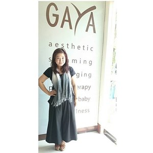 I'm at @gayastylist Spa at Wolter Monginsidi and I'm excited to try on their treatments plus aesthetic as well.

#clozetteid #gayaspa #beautyblogger #klinikjakarta