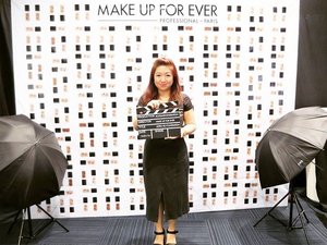 Ready for action 😄

#ootd for #ultrahdgeneration @makeupforeverid 
#makeupforever #foundation #clozetteid #beautyblogger #beautybloggerindonesia