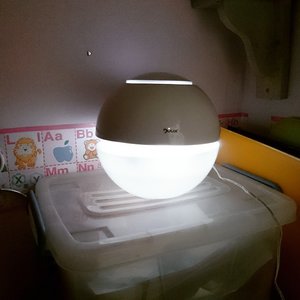 @duux_id humidifier from @thebabyologist in my girl's room. It makes the air less dry. Drops some aromatherapy like from @beautybarnindonesia for another health benefit.

Get them at special price at #bbmeetup bazaar at @senayan_city on 6th floor. Until 15th of Feb 2015

@bbmeetup #clozetteID #idbblogger #beautybloggerindo #duux #air #aromatherapy #health #room #humidifier #bazaar #bazaarjakarta