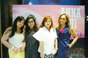 With lovelies from @officialannasui Indonesia, gonna miss you @makeupbyrimazania 😘😘😘 📷 by @utotia 
#clozetteid #BeautyBlogger #beautybloggerindonesia #annasui #Spring #collection #makeup