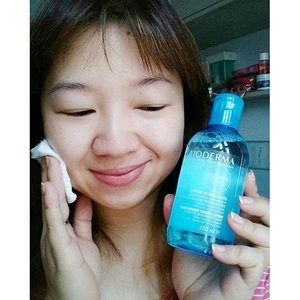 And finally, the toner, @bioderma_indonesia Hydrabio Tonique.

Calming, comfortable and gentle enough for dehydrated skin.

http://whileyouonearth.blogspot.co.id/2015/10/bioderma-hydrabio-tonique.html?m=1

#clozetteid #beautyblogger #Hydrabio #Hydrating #toner #Tonique #skincare