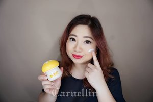 The last but definitely not the least of the Magic Food Mushrooms series from @tonymoly.official it's their Golden Mushroom Sleeping Mask.http://whileyouonearth.blogspot.com/2018/01/tony-moly-magic-food-golden-mushroom.html#tonymoly #mushroom #mask #skincare #sleepingmask #Koreanproduct #love #clozetteid #beautyproduct #facemask #motd #lotd #glow #ootd #skin #nourishing
