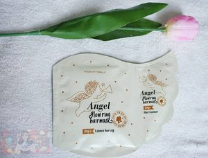 My say on @tonymoly.official Angle Glow Rink Hair Mask. It made my hair feels so soft, fragrant and silky too http://whileyouonearth.blogspot.co.id/2016/07/tony-moly-angle-glow-ring-hair-mask.html?m=1#tonymoly #tonymolyindonesia #hairmask #haircare #clozetteid #beautyblogger #review #beautybloggerid #beautybloggerindonesia