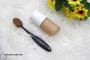 #foundationreview face architect smooth fit fluid foundation  up on my blog
[Link on my bio]
.
.
.
.
.
.
.
.
.
.
.  #foundation #facearchitect #makeup #beautyblogger #hijabblogger #indonesianbeautyblogger #ofisuredii #clozetteID