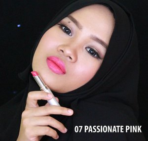 #FOTD 
#wardah intense matte lipstick passionate pink
.
.
.
.
.
.
.
.
.
.
.
.
#motd #hotd #beautyblogger #ofisuredii #clozetteid #lipstickaddict #lipstickjunkies #beautyvlogger #indonesianhijabblogger