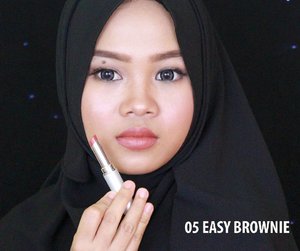 💄 #wardah intensive matte 05 easy brownie
.
.
.
.
.
.
.
.
.
.
.
#fotd #motd #makeupoftheday #ofisuredii #clozetteid #beautyvlogger #beautyblogger #hotd #lipstickaddict #lipstickjunkies #indonesianbeautyblogger