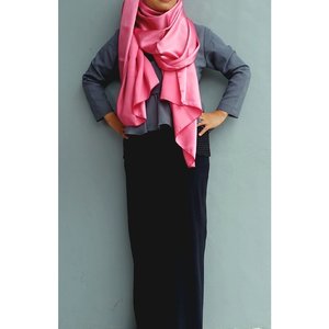 Ada pegawai yg ngawur pake baju hari ini 😁😁 #ootd #ootdibb #clozetteID #ootdhijab #beautyblogger #hijabblogger #officestyle #ofisuredii