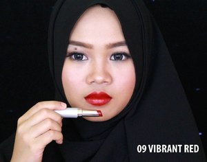 Tar lagi ya yg lainnya mo kerja dulu✌
#wardah intensive matte lipstick 09 vibrant red
Ini merah hati and I love this color, ya kl ada yg bilang I look older who cares ya 😂😂
.
.
.
.
.
.
.
.
.
.
.
.
#FOTD #motd #makeupoftheday #beautyblogger #beautyvlogger #ofisuredii #clozetteid #indonesianbeautyblogger #lipstickaddict #lipstickjunkies
