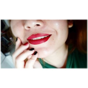 Love how red lips could whiten my teeth like snap!
.
.
#makeup
#makeupjunkie
#bblogger
#beautyblogger
#beautybloggerindonesia
#lotd
#lipsoftheday
#clozetteid 
#clozettedaily