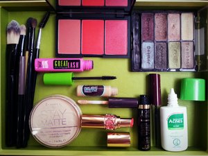 Daily makeup products