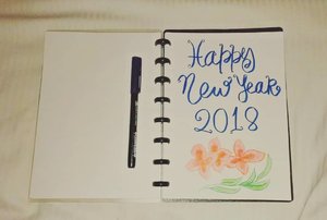 🥂 HAPPY NEW YEAR 2018 🥂.Happy New Year ya for all my beloved friends. Semoga apa yang menjadi resolusi 2018 dan keinginan tertunda di 2017 bisa segera terwujud ya di tahun ini.Sukses untuk kita semua 🙌.#HappyNewYear #2018 #Art #Lettering #clozetteID