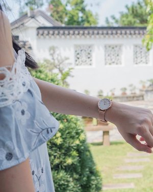 Let's greet summer with new elegant watch! All watches will buy one, get one free strap at www.danielwellington.com (Valid until July 27). Use my code 'sijessie', to get 15% discount! #danielwellington #clozetteid