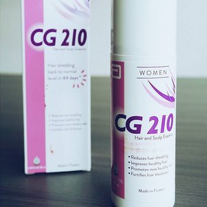My first month of using #CG210 and the update is up on #beautyappetite.com -
CG 210 is hair and scalp essence that had been clinically proven to help reduce hair loss problem.
-
Frankly speaking, I didn't expect anything to happen within a month. But I'm really amazed to see that my hair doesn't shed as much as it does before!
-
I feel my hair has been getting stronger from the roots. Now I'm anticipating more good results in the future!
For more information: www.cg210.co.id

#clozetteid #bblogger #beauty #hair #hairloss #potd #review #vsco #haircare
