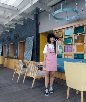 Through the good and bad times yah @ariyanisukma . but as long as we're together, everything will be fine. Hahaha.

#ootd wearing @carhartt @carharttwip t'shirt // @argyleandoxford pinafore // @vans sneakers #fashionblogger #clozette #clozetteid