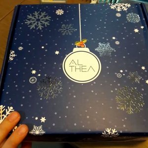 Unboxing my christmas box from @altheakorea 😍 #sbbxalthea #sbbxaltheaxmas #altheaid #altheaxmas #clozetteid #clozettedaily #beautyjunkies #koreanskincare #koreanmakeup #sbybeautyblogger #beautyblogger