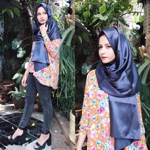 #OOTD / floral top from @gubugfashion & scarf from @deefufustorale #ClozetteID