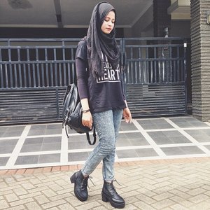 #OOTD - Today simple style, black scarf with tshirt vs jeans. And my new black boots. What's your Outfit of the Day? #ClozetteID