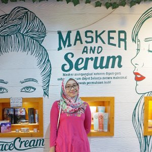 Karena mudik lewat Semarang, iseng-iseng mampir ke @elsbeauty7 Tembalang. Buat cewek-cewek pasti langsung gemes kalau ke sini. Selain bisa belanja makeup, tempatnya yang cozy bisa jadi spot foto-foto yang kece juga. Tunggu liputan lengkapnya di blog ku ya, sekarang saatnya melanjutkan perjalanan mudik ke Indramayu 🚗🚗🚗......#ConiettaCimund #beautyblogger #indonesianbeautyblogger #dailylife #makeupstore #elsbeautystore #clozetteid #beautybloggersemarang